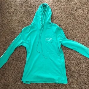 Vineyard vines sweatshirt